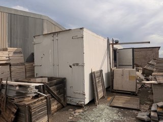 Caseta para campo, empresa... y tambien caja carga