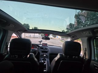 Peugeot 5008 2011