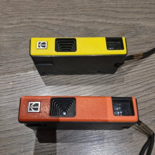KODAK GEMINI 2 cámaras vintage Naranja y Amarilla