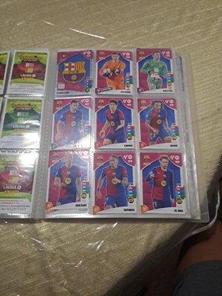 Álbum Panini Adrenalyn 2024-25 70% Lleno
