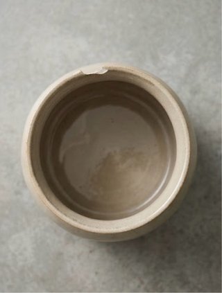 Maceta de cerámica beige