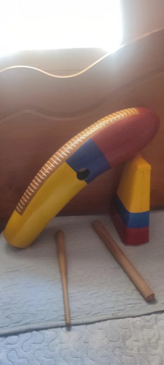 Set di strumenti musicali con motivo Colombia