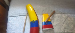 Set di strumenti musicali con motivo Colombia