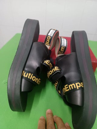 Sandalias veganas Duo negras multicolor