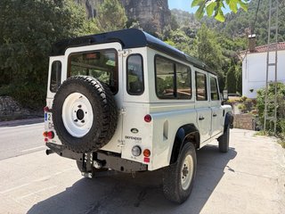 Land Rover Defender 2005
