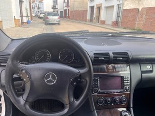 Mercedes-Benz Clase C 2005