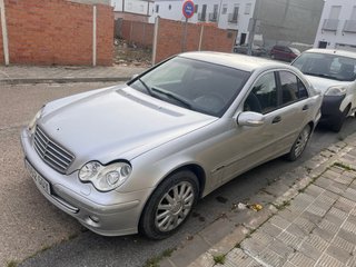 Mercedes-Benz Clase C 2005