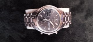 Reloj Lorus Cronógrafo 100m Negro y Plateado