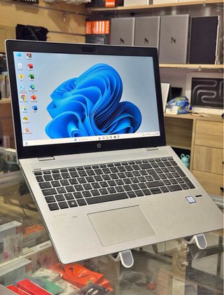 Laptop HP Gris Plata