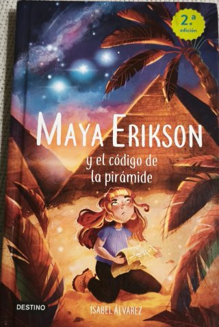 Libro "Maya Erikson y el código de la pirámide"