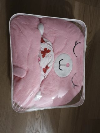 Saco de dormir rosa con diseño de oso