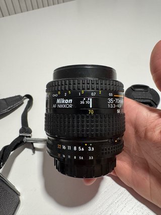 Cámara Analógica Nikon FM2 + 2 objetivos.