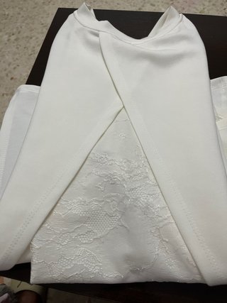 Camisa blanca manga corta con encaje