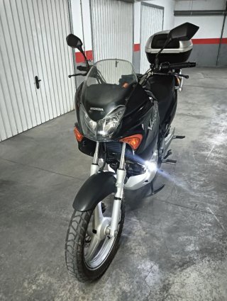 Honda Varadero 125cc Aventura