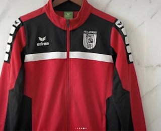 Chaqueta deportiva Erima roja y negra