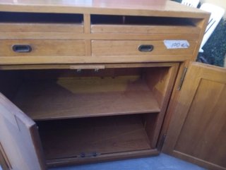 Mueble madera maciza