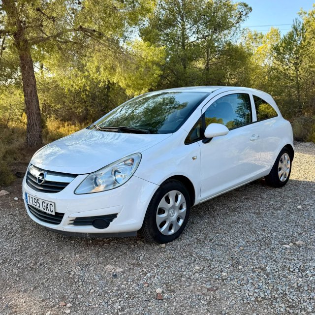Opel Corsa 2008/1.3 EcoFlex / ITV 2027 /