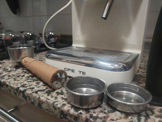 Cafetera Express Create Beige