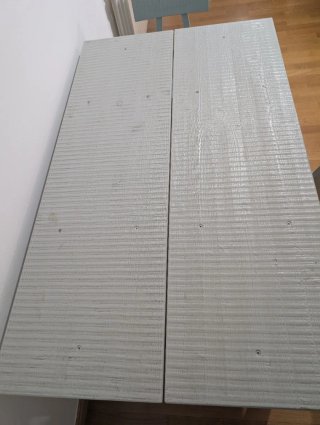 Mesa y 4 sillas de comedor o salón