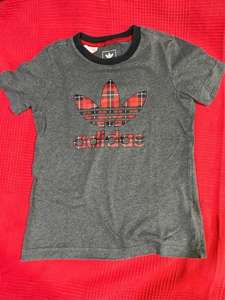 CAMISETA ADIDAS LOGO TARTÁN