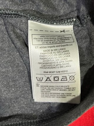 CAMISETA ADIDAS LOGO TARTÁN