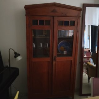 Armario antiguo madera cristal Bali
