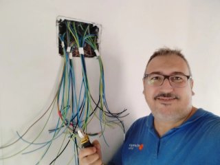 eletricista fontanero.reformas javier.tlf.64003610