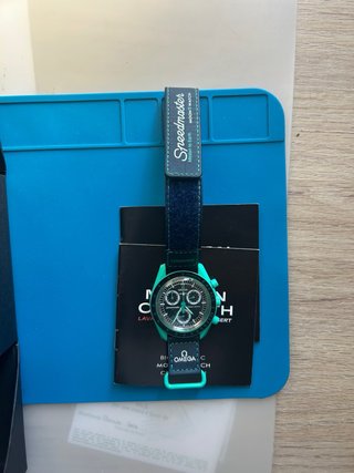 Omega x Swatch Reloj Mission on Earth Verde