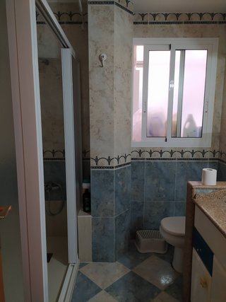 Alquiler habitación - Próxima a Universidad -
