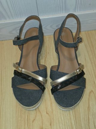 Sandalias cuña denim gris y dorado talla 39