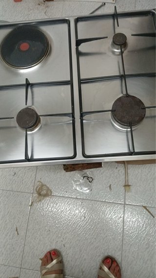 Cocina gas y hornillo eléctrico
