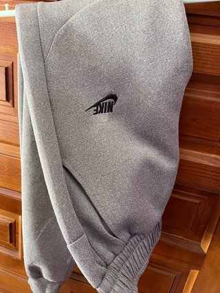 Pantaloni Nike grigi per bambini