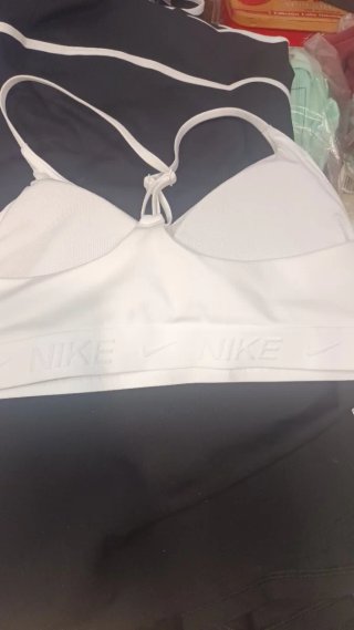 Sujetador deportivo Nike Dri-Fit blanco