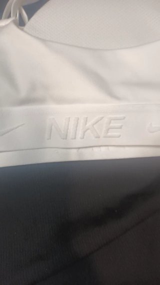Sujetador deportivo Nike Dri-Fit blanco