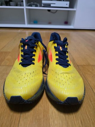 Zapatillas Brooks Amarillas y Azules