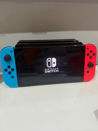 Nintendo Switch OLED praticamente nuova