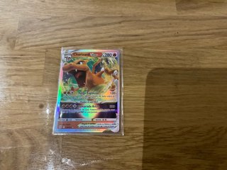 Carta Pokémon Charizard V ASTRO Brillante