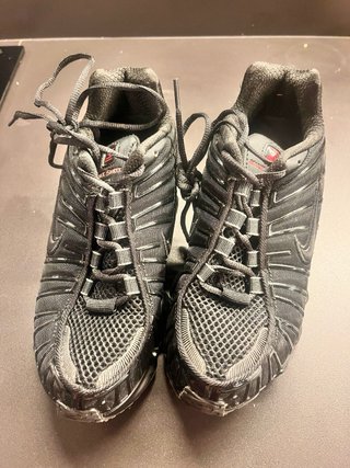 Nike Shox Trainers Negros