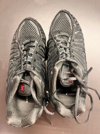 Nike Shox Trainers Negros