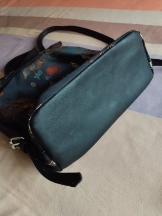 Mochila y monedero tela oriental