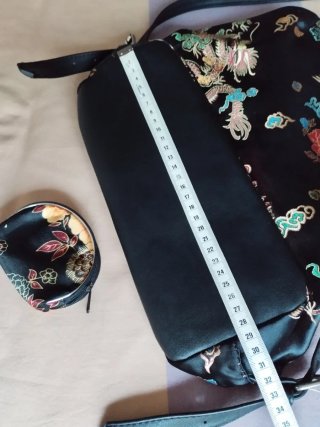 Mochila y monedero tela oriental
