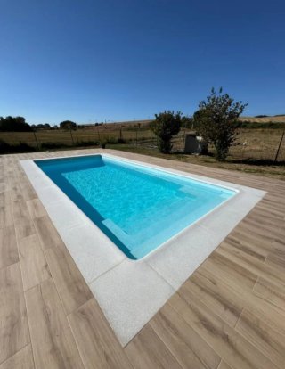 Piscina Poliéster 7.60x3.40m