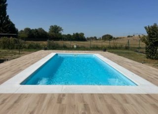 Piscina Poliéster 7.60x3.40m