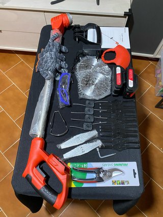 Desbrozadora Outigo Eléctrica con Accesorios