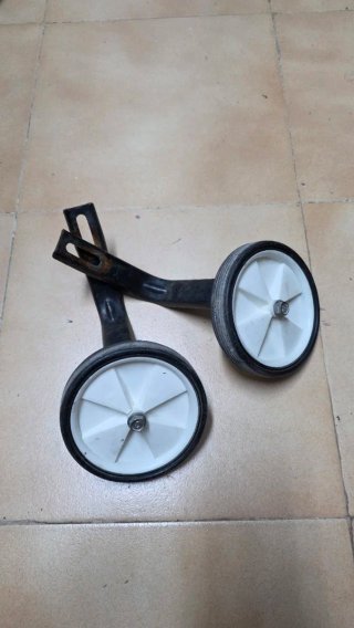 Bicicleta infantil AMAT 16 pulgadas. Roja