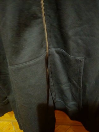 Sudadera Zara con capucha y cremallera