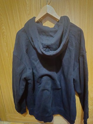 Sudadera Zara con capucha y cremallera