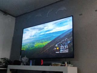 TV Hitachi 75 Negra es android