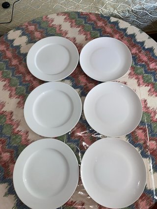 6 Platos de Porcelana Blancos