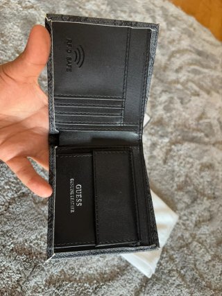 Billetera Guess Hombre Negra y Gris